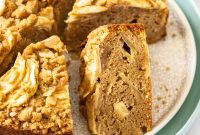 Spiced Apple Crumble Cake