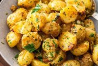 Crispy Garlic Parmesan Potatoes