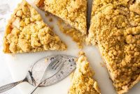 Golden Apple Streusel Tart