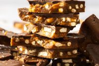 Sweet & Salty Christmas Pretzel Toffee Bark