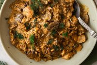 Creamy Slow Cooker Chicken Stroganoff