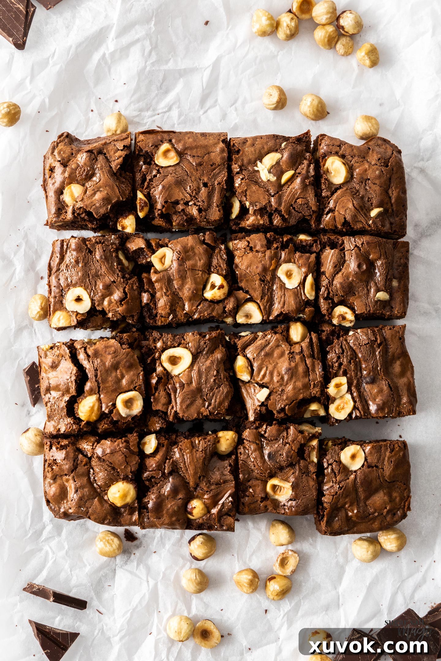 Top down view of 16 brownies.