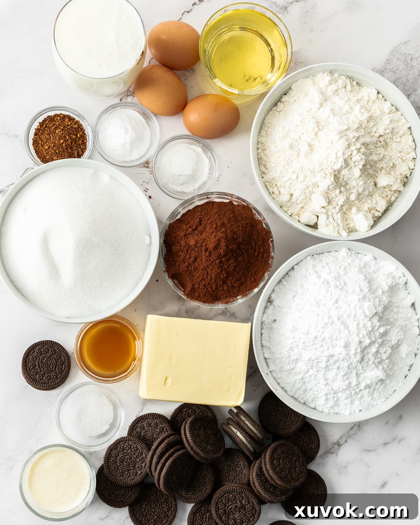 Ingredients for chocolate Oreo cake.
